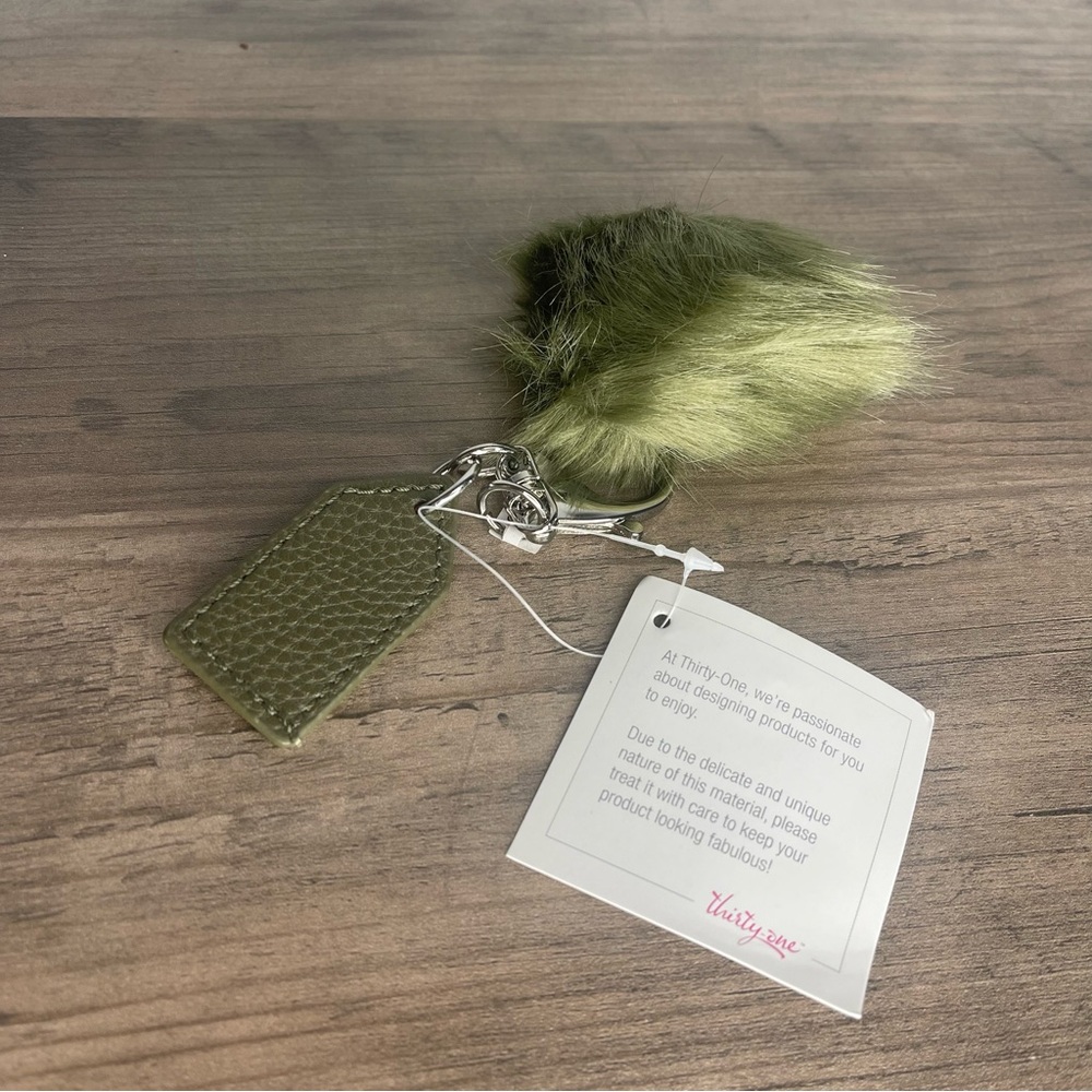 Brand new Thirty-one‎ 31 finishing touch bag charm olive Pom